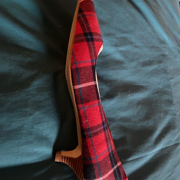 New Red Flannel Kitten Heels Size 10 - Picture 4 of 6